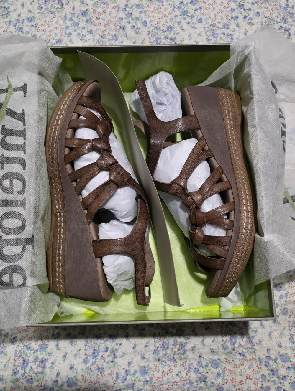NIB - Size 8 Antelope Leather Wedge Sandals